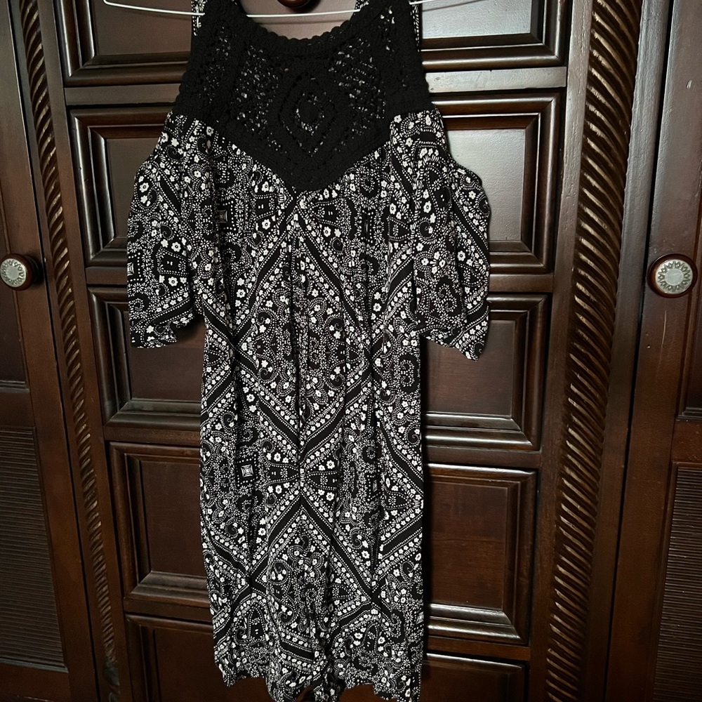 Speechless Black and White Lace Cold Shoulder Short Dress